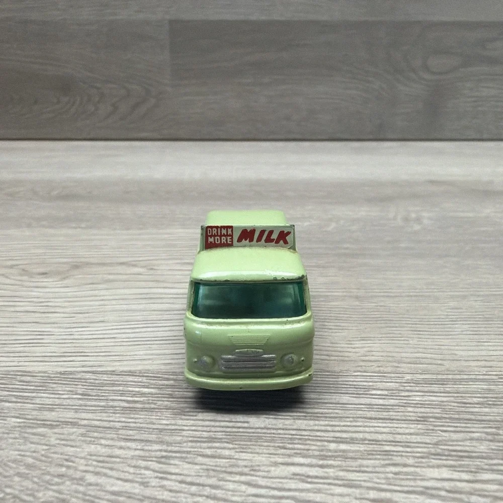 Vintage Lesley Matchbox No. 21 Commer Bottle Float Die-Cast Milk Delivery Truck